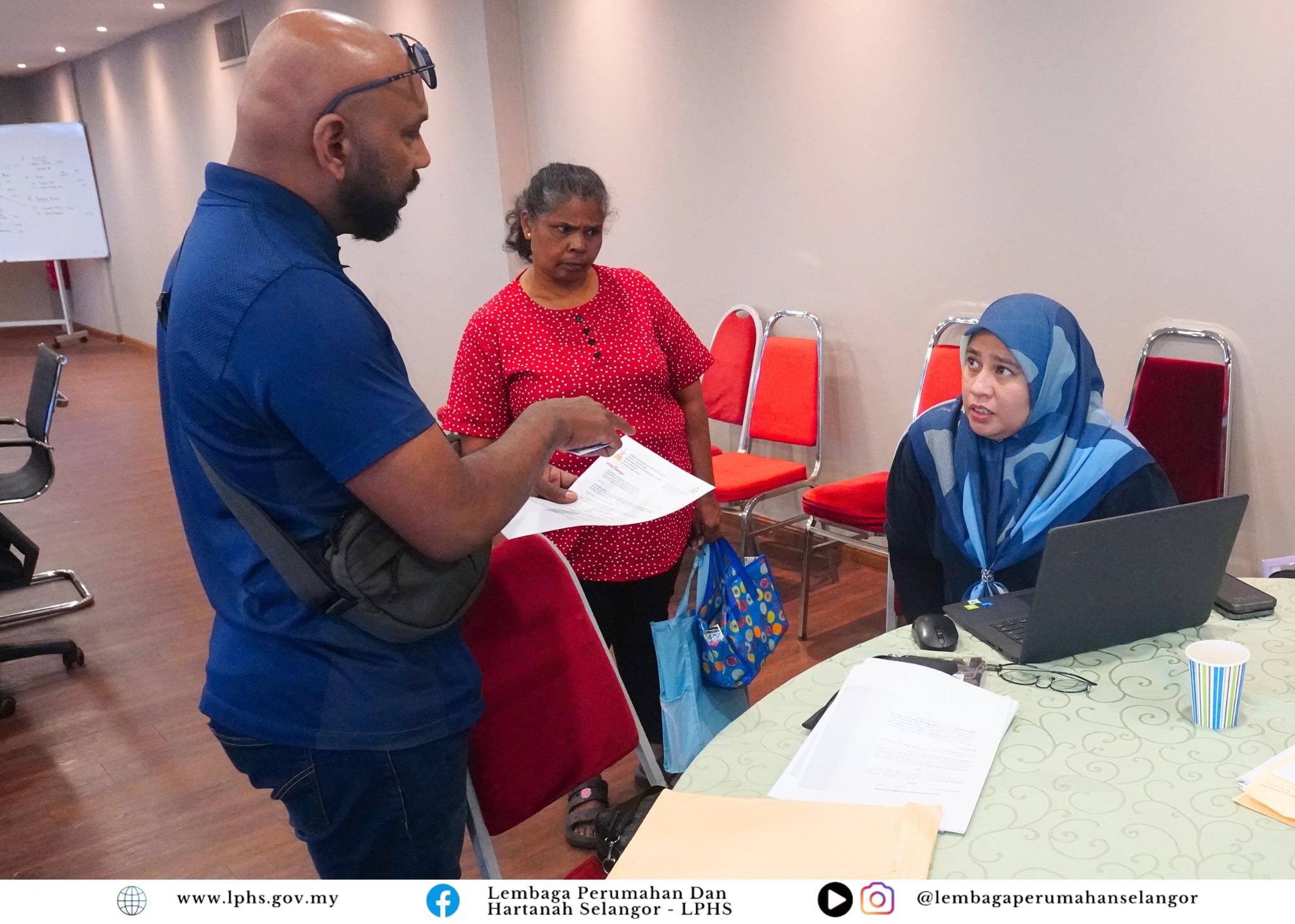 PROGRAM PENYERAHAN SURAT TAWARAN & MENANDATANGANI PERJANJIAN JUAL BELI
