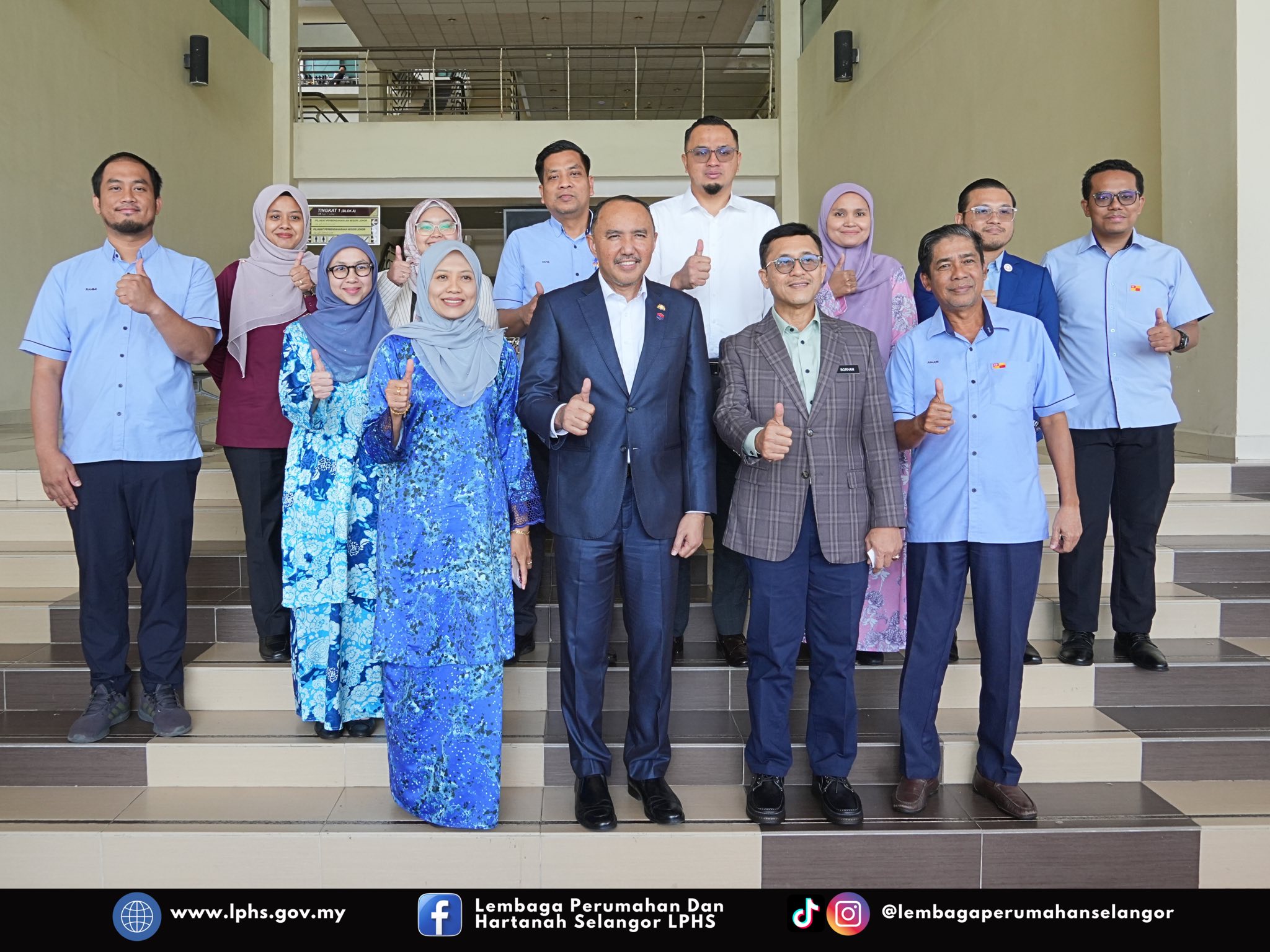 KUNJUNGAN HORMAT KE PEJABAT YB EXCO PERUMAHAN DAN KERAJAAN TEMPATAN NEGERI JOHOR