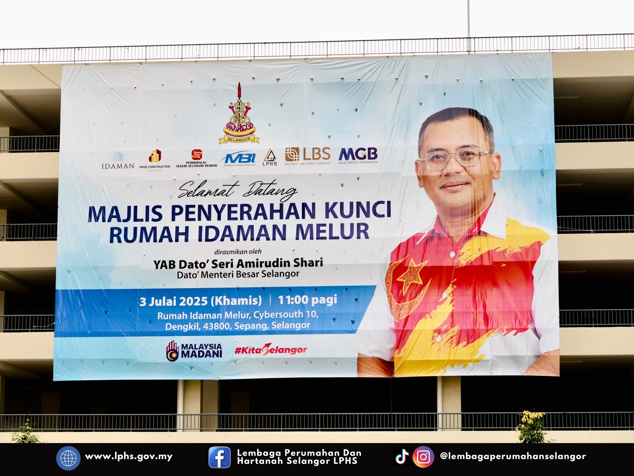MAJLIS PENYERAHAN KUNCI RUMAH IDAMAN MELUR