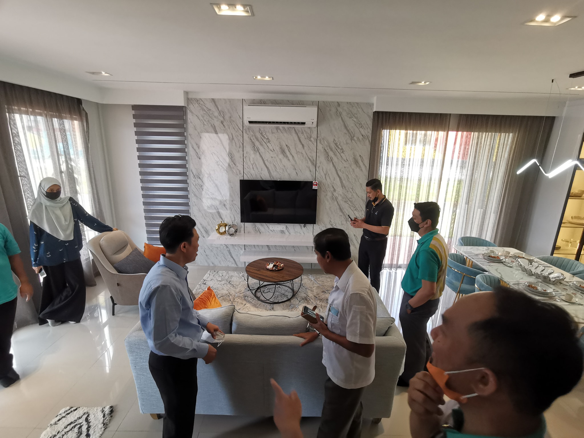 LAWATAN TAPAK BERSAMA PENGARAH EKSEKUTIF LPHS DI DAERAH HULU SELANGOR TARIKH: 2 JUN 2022 (KHAMIS) MASA: 11.00 PAGI TAPAK PROJEK: RUMAH SELANGORKU JENIS D (TERES 1 TINGKAT (20' X 60') ION BELIAN GARDEN, MUKIM BATANG KALI, DAERAH HULU SELANGOR PEMAJU: