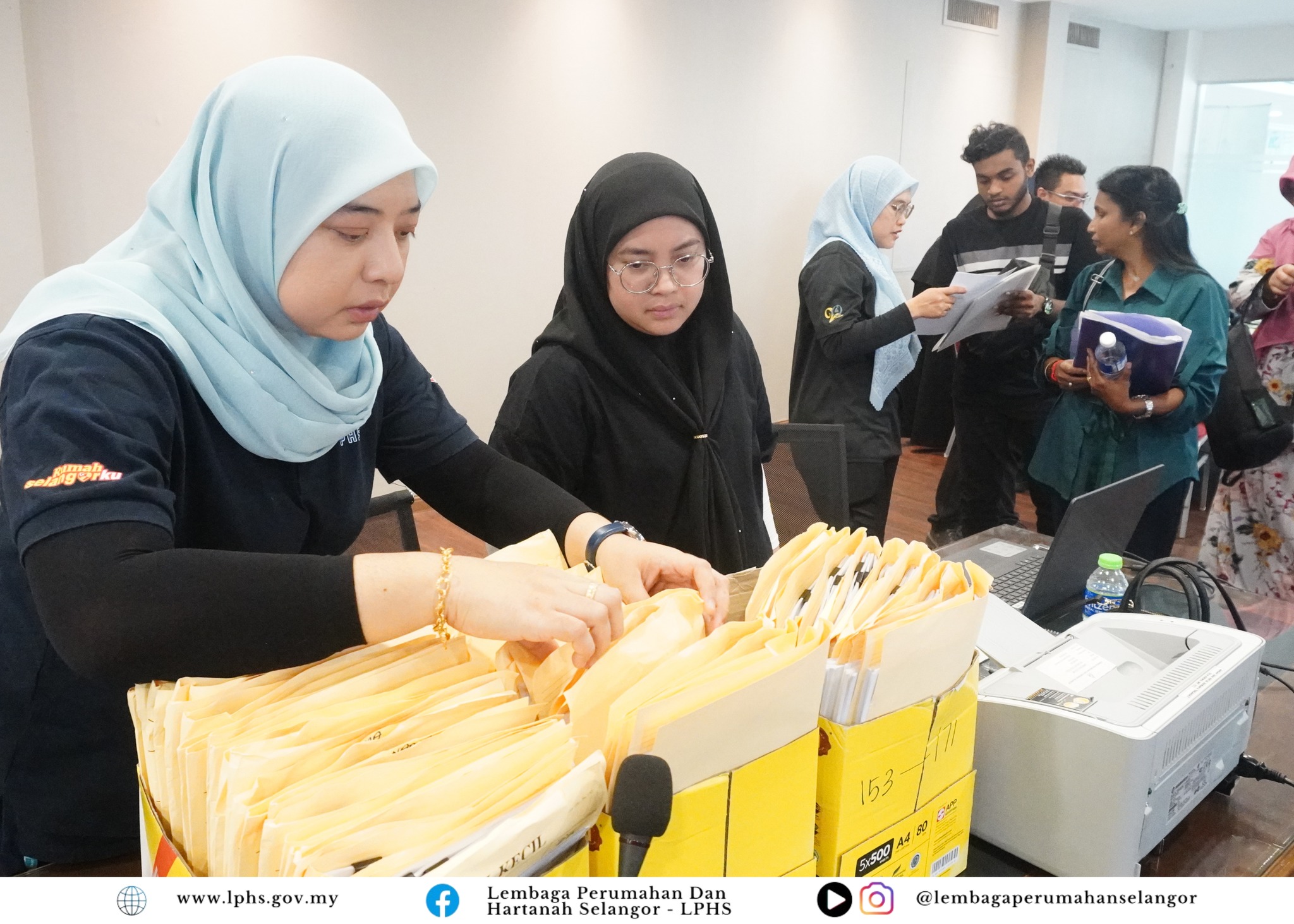 PROGRAM PENYERAHAN SURAT TAWARAN & MENANDATANGANI PERJANJIAN JUAL BELI