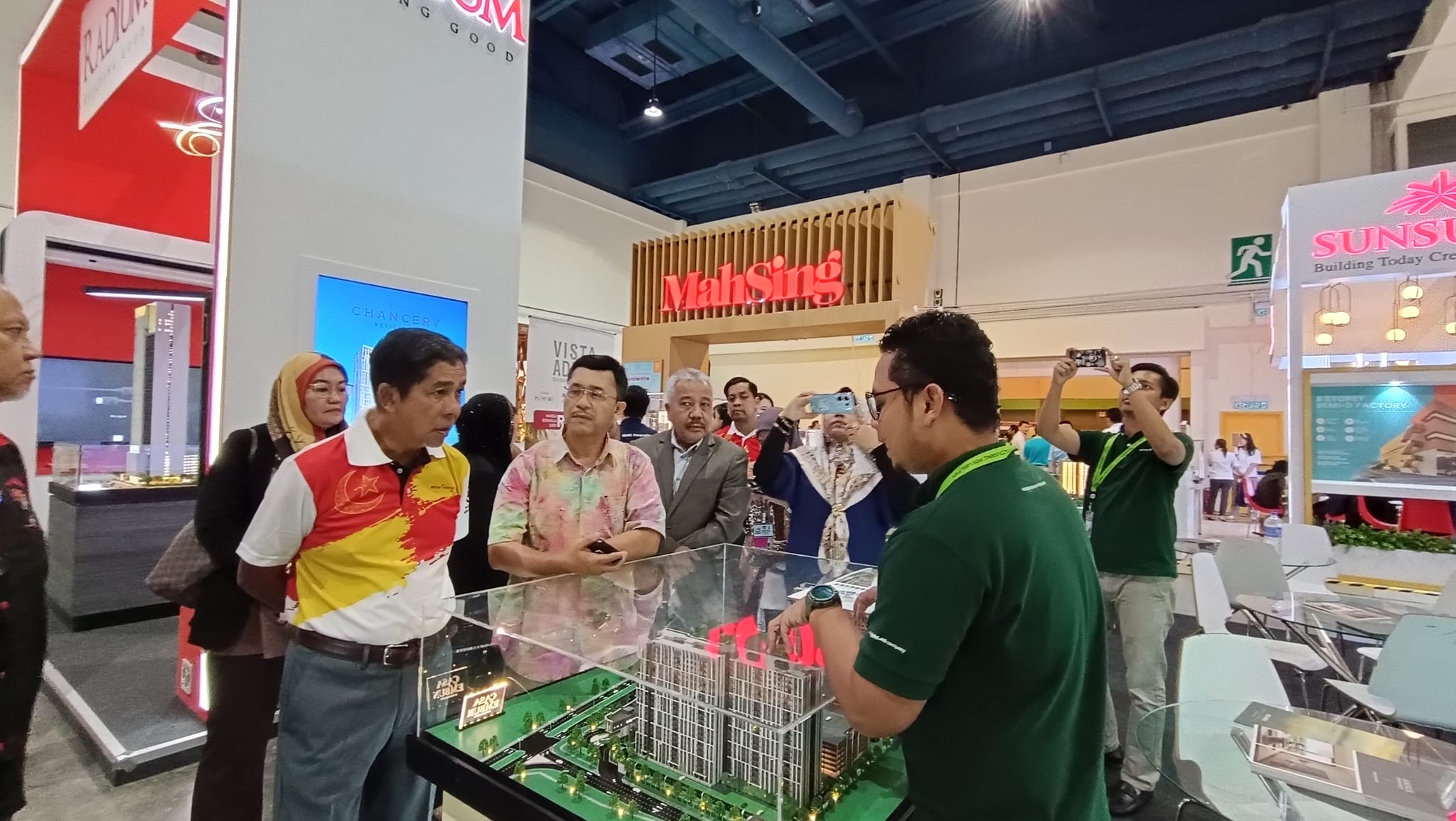 Program Pameran Hartanah Bumiputera Malaysia BPEX Sekitar Program Pameran Hartanah Bumiputera Malaysia BPEX yang bermula pada 4 - 5 November 2023 (Sabtu-Ahad) bertempat di Dewan 3, Mid Valley Exhibition Centre Kuala Lumpur. Program telah dirasmikan o
