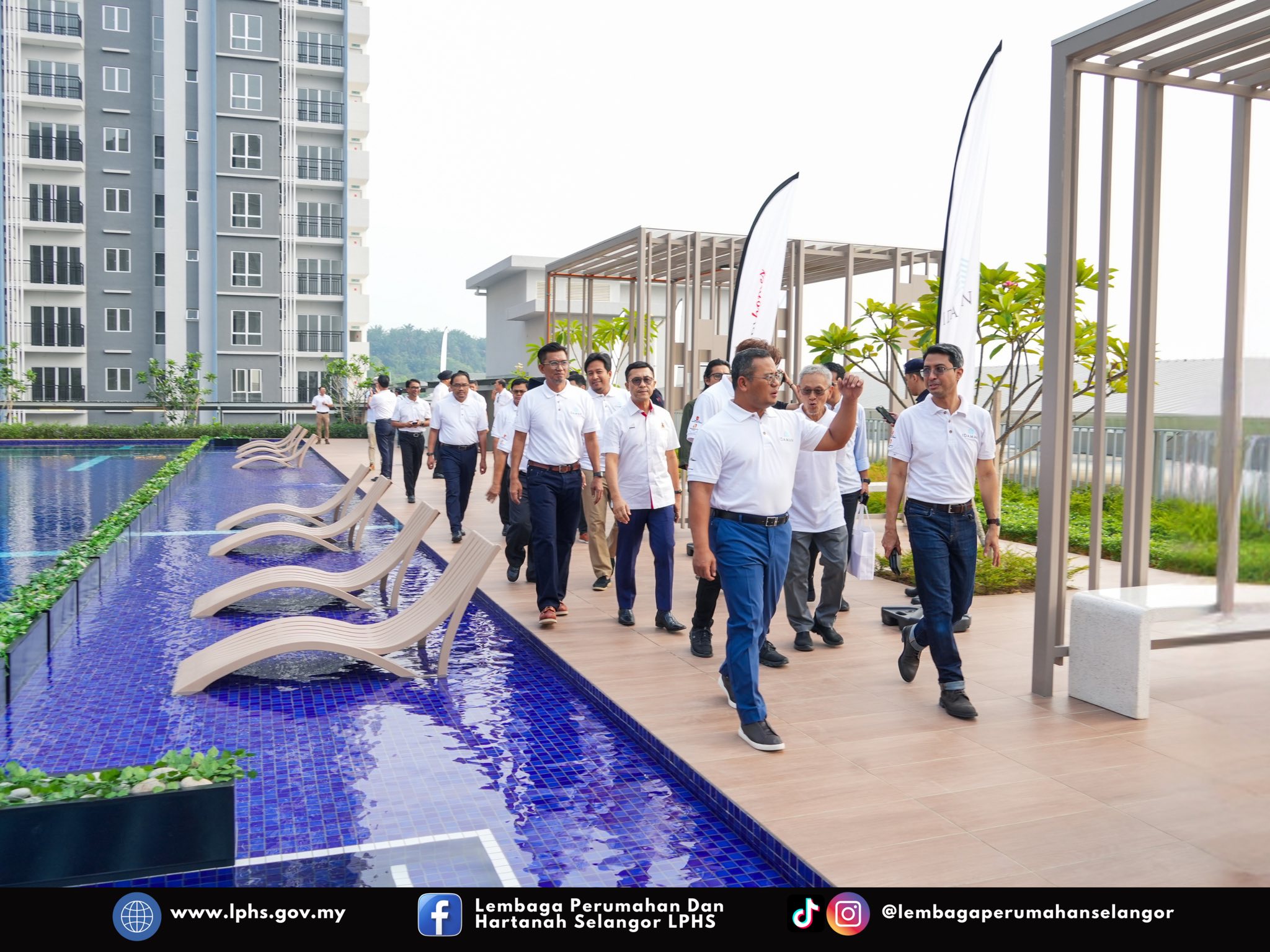 MAJLIS PENYERAHAN KUNCI RUMAH IDAMAN BUKIT JELUTONG
