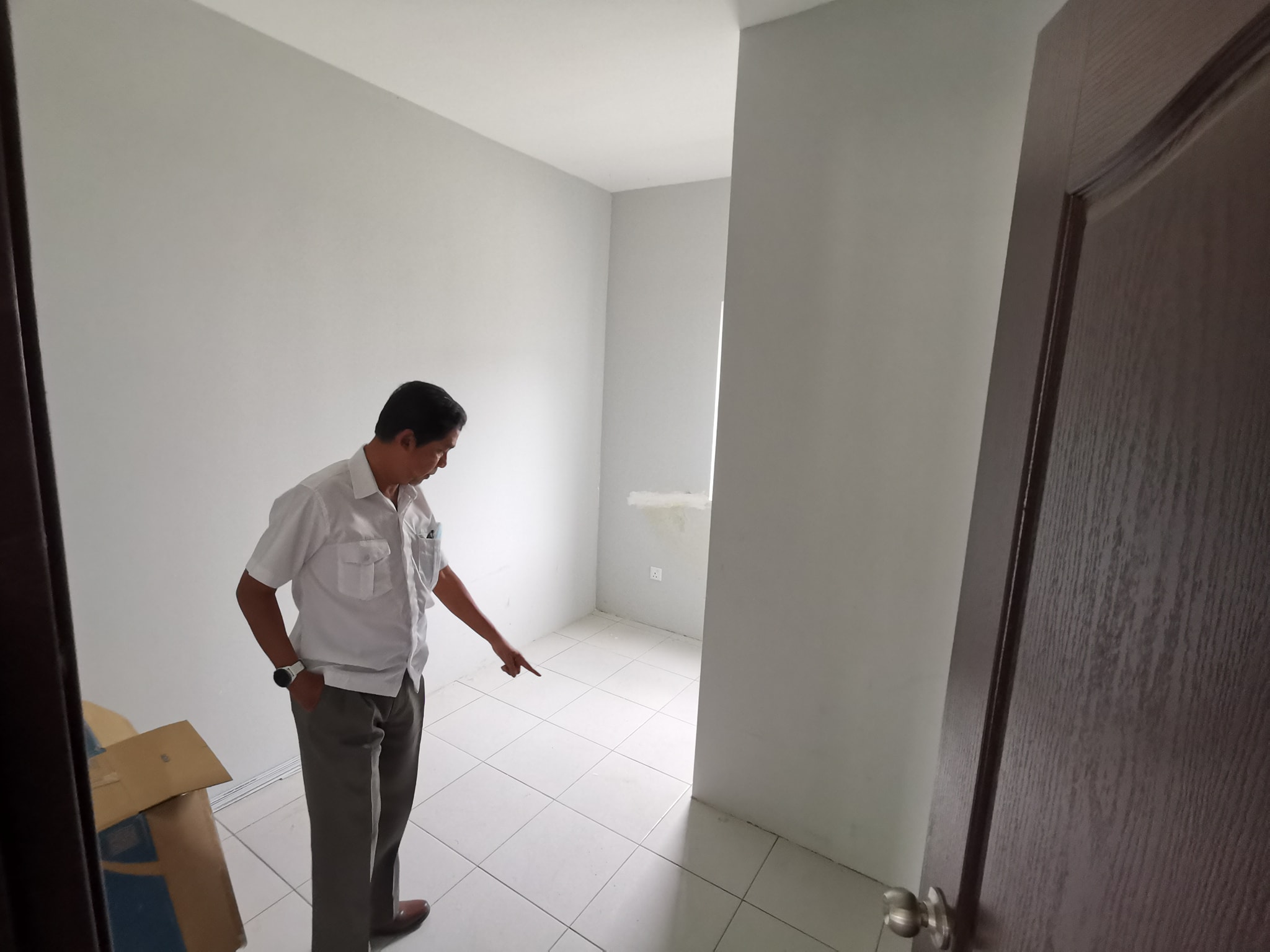 LAWATAN TAPAK BERSAMA PENGARAH EKSEKUTIF LPHS DI DAERAH HULU SELANGOR TARIKH: 2 JUN 2022 (KHAMIS) MASA: 10.00 PAGI TAPAK PROJEK: RUMAH SELANGORKU JENIS C (TERES 2 TINGKAT (15' X 55) DAN JENIS D (TERES 2 TINGKAT (20' X 60') TAMAN PINGGIRAN KKB, SEKSYE