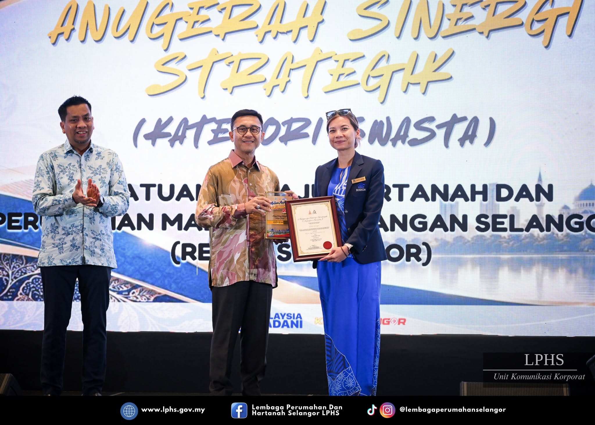 𝗠𝗔𝗟𝗔𝗠 𝗔𝗦𝗣𝗜𝗥𝗔𝗦𝗜 𝗣𝗘𝗥𝗨𝗠𝗔𝗛𝗔𝗡 𝟮𝟬𝟮𝟲
