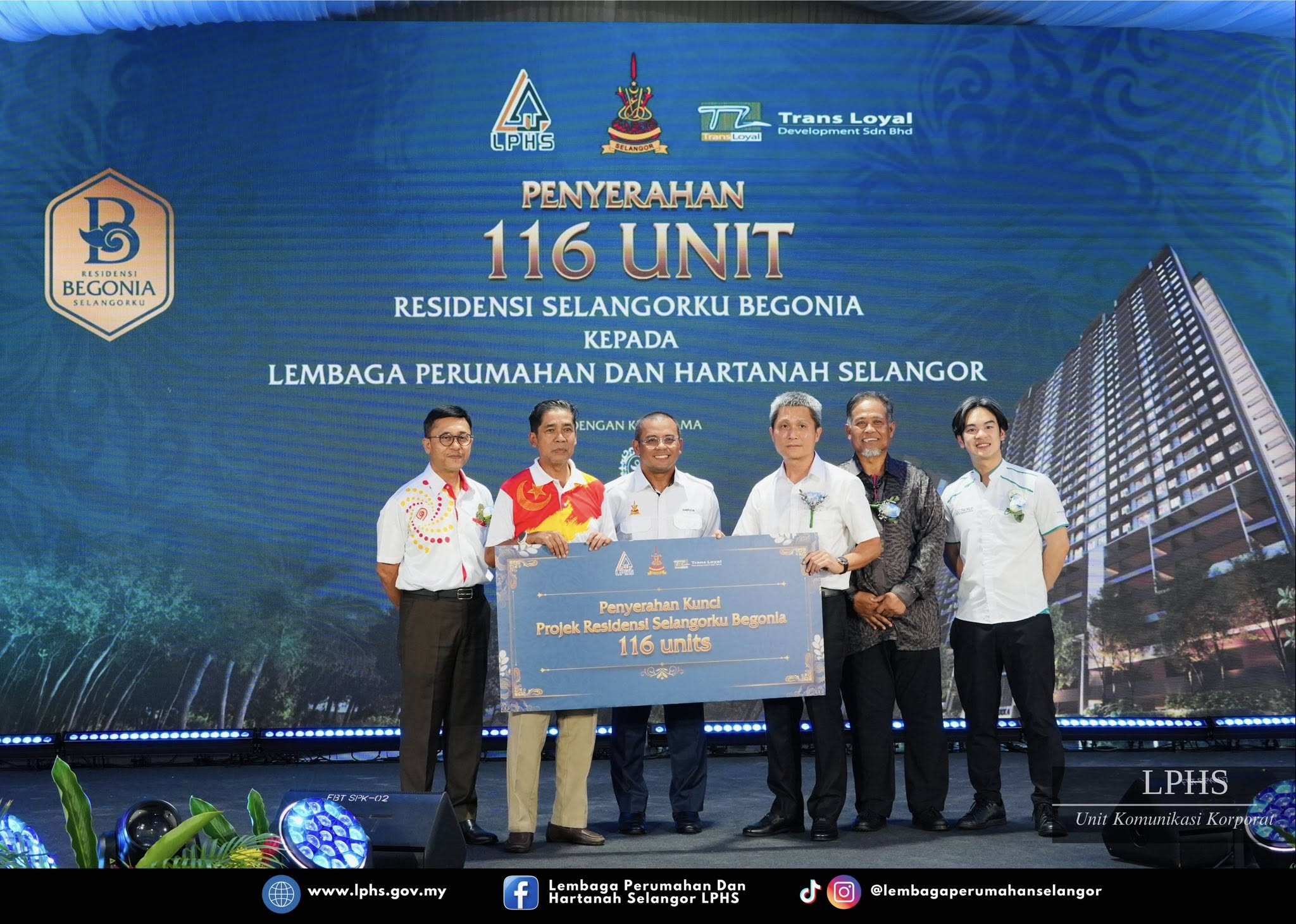 MAJLIS MENANDATANGANI MEMORANDUM PERSEFAHAMAN & SIMBOLIK PENYERAHAN KUNCI PROJEK SELANGORKU OLEANDER MAJLIS MENANDATANGANI MEMORANDUM PERSEFAHAMAN & SIMBOLIK PENYERAHAN KUNCI PROJEK SELANGORKU OLEANDER