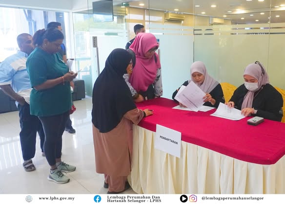 PROGRAM PENYERAHAN SURAT TAWARAN & MENANDATANGANI PERJANJIAN JUAL BELI