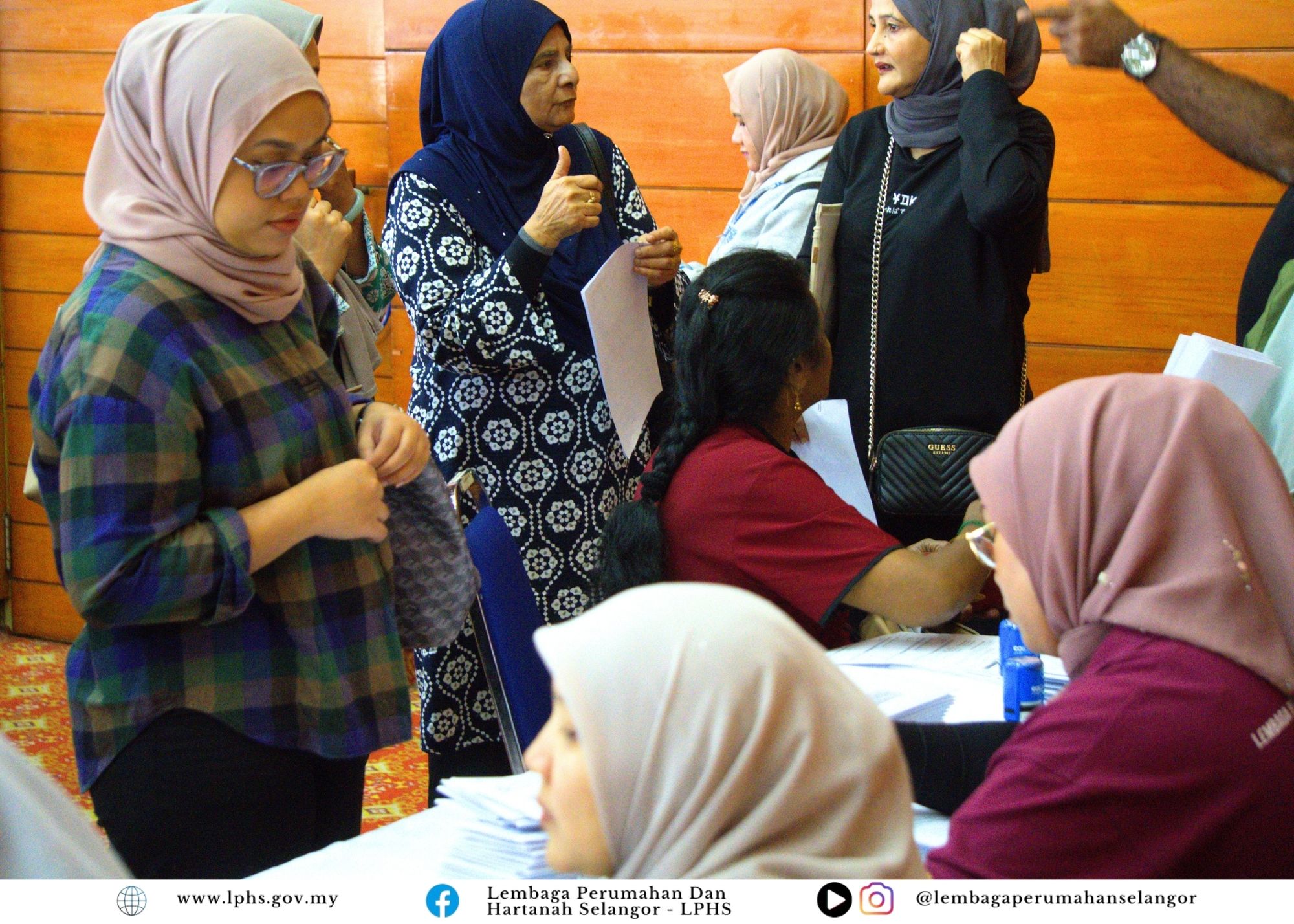 MAJLIS PENYERAHAN SURAT TAWARAN & MENANDATANGANI PERJANJIAN JUAL BELI